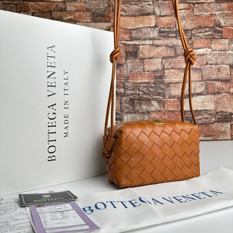 BOTTEGA VENETA LOOP MİNİ TABA